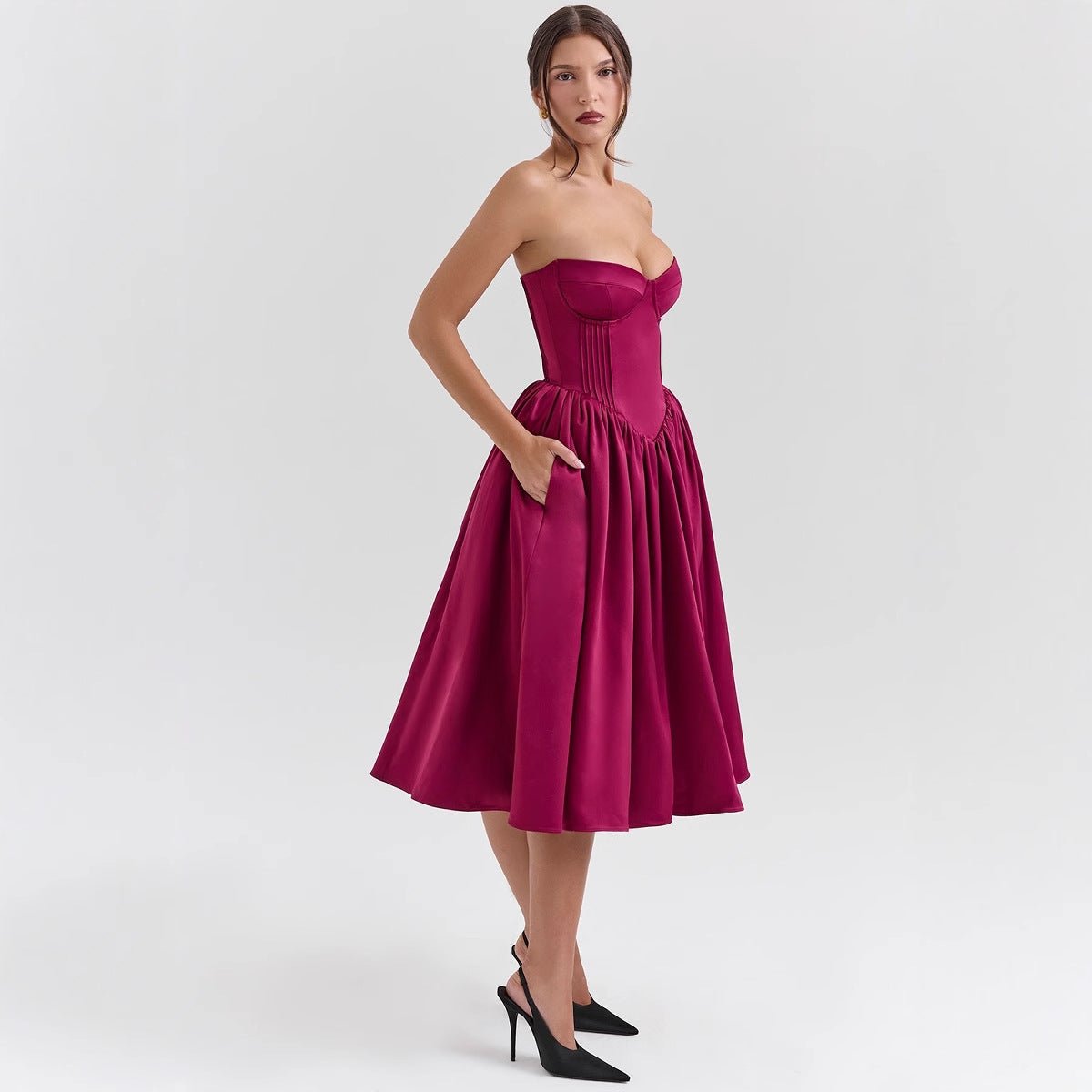 Isabella | Dame Stropløs Cocktail Dress med Korsetovertop Voluminøst Skørt