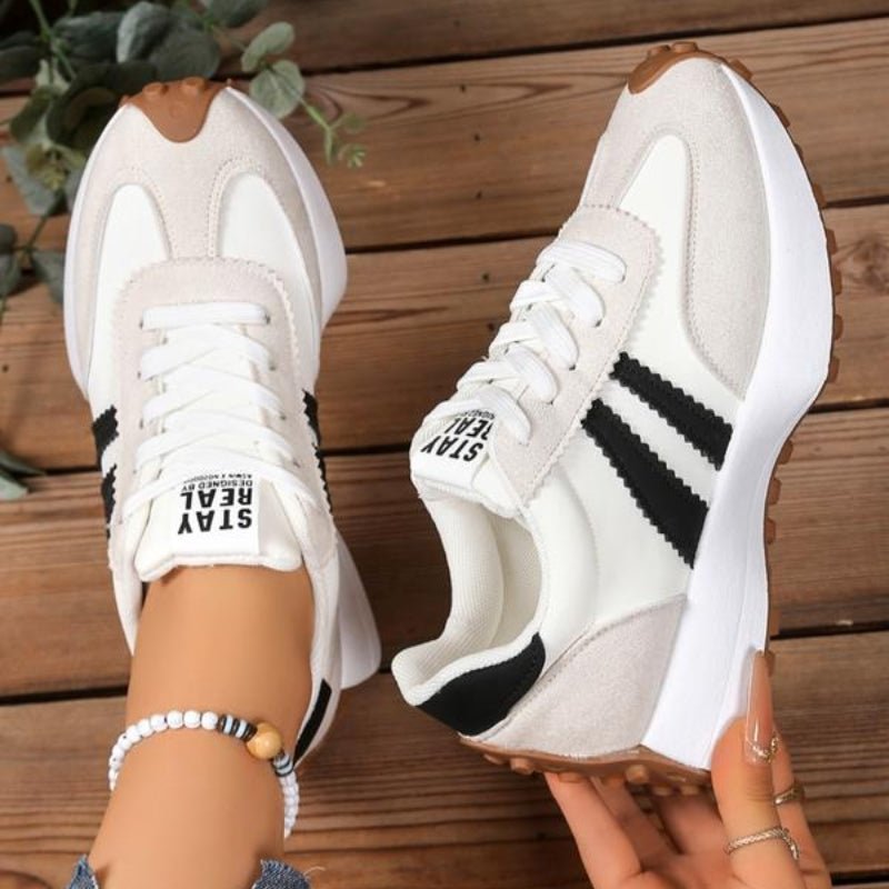 Clara | Damers Retro Platform Chunky Sneakers med Snørebånd