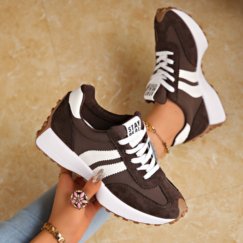Clara | Damers Retro Platform Chunky Sneakers med Snørebånd