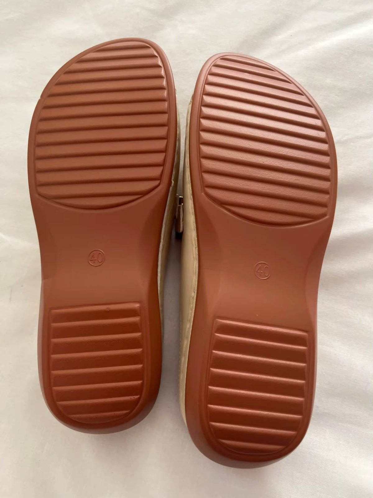 Astrid | Kvinders Ortopædiske Kilehæl Slip-On Sandaler Guldspænde