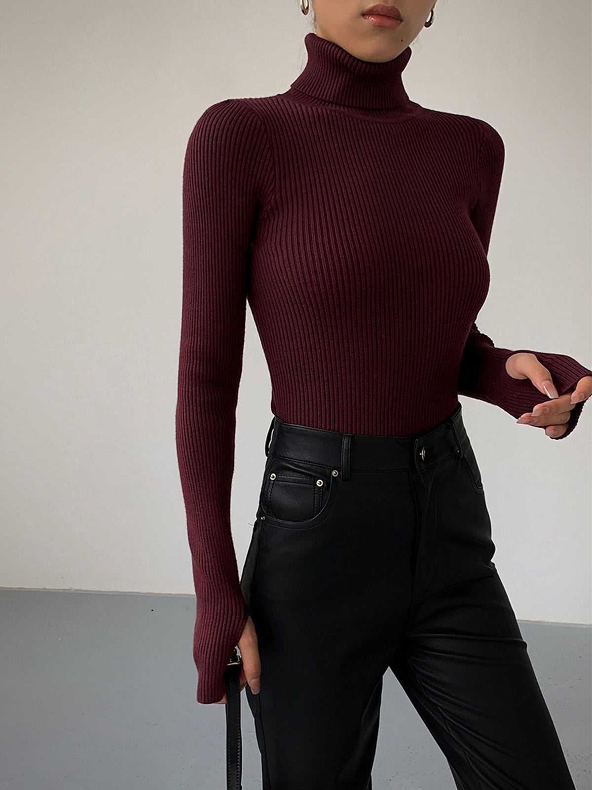 Birthe | Dame Forårs Stilfuld Ribstrikket Rullekrave Sweater