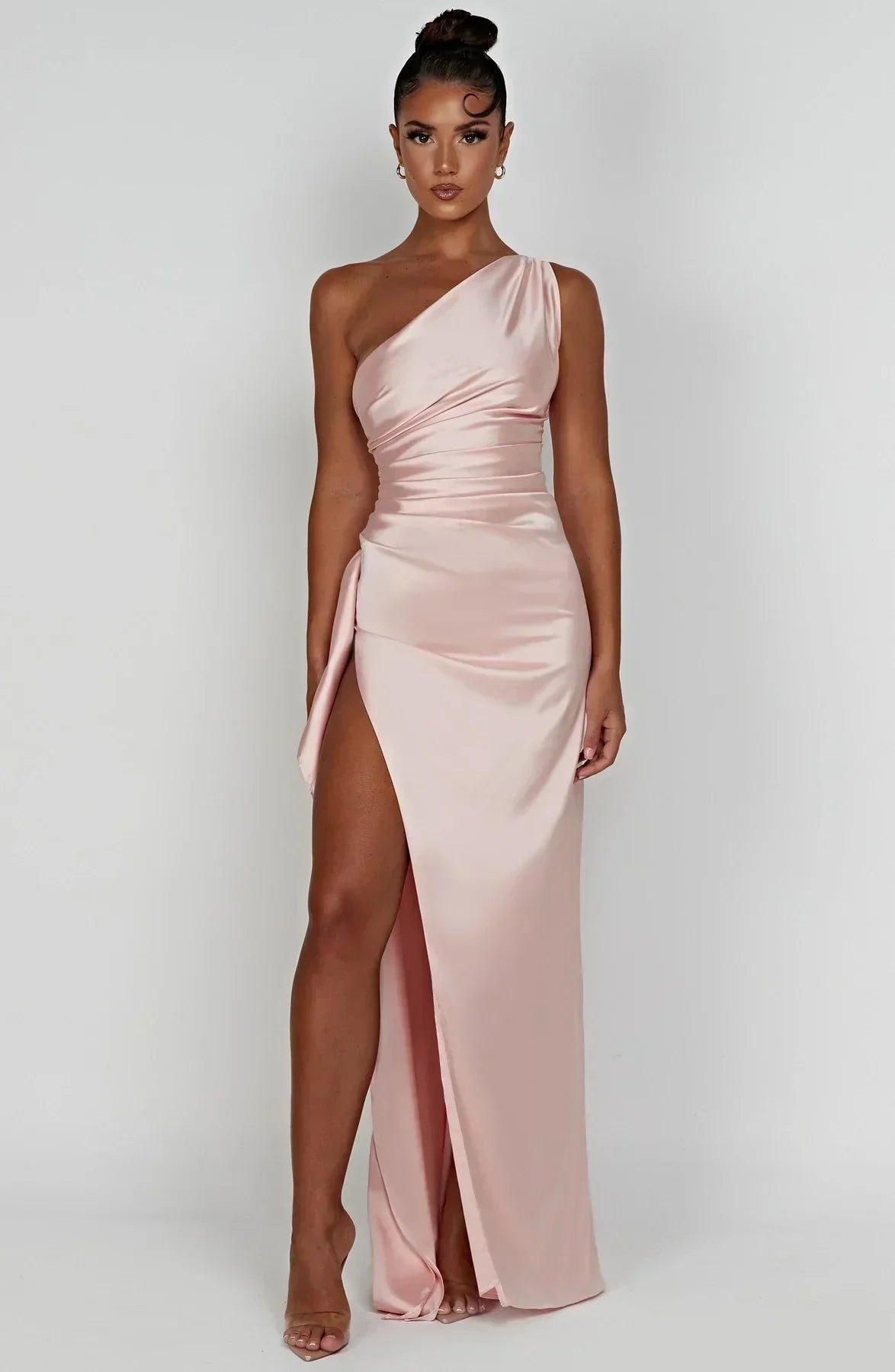 Laura | Dame Asymmetrisk One-Shoulder Satin Maxi Aftenkjole Høj Slids