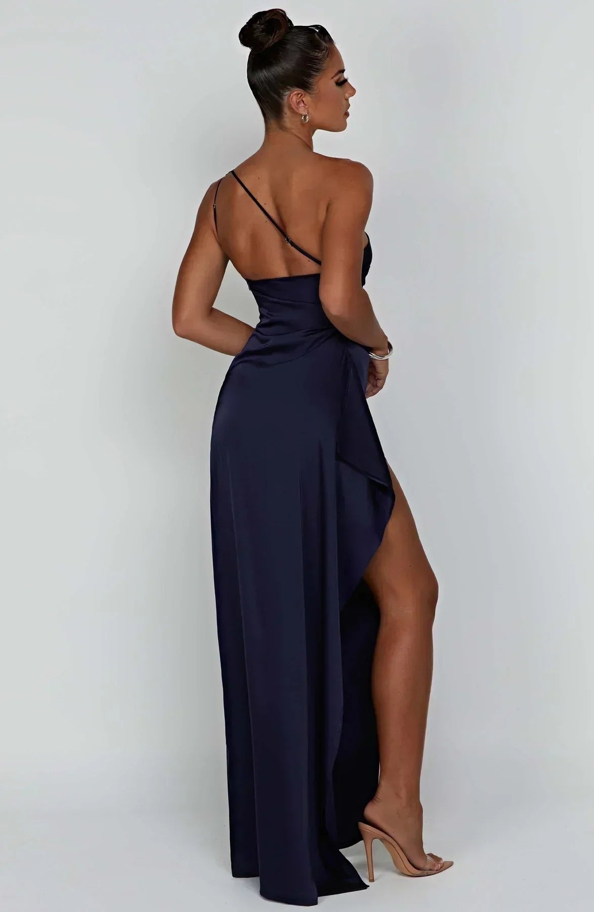 Laura | Dame Asymmetrisk One-Shoulder Satin Maxi Aftenkjole Høj Slids