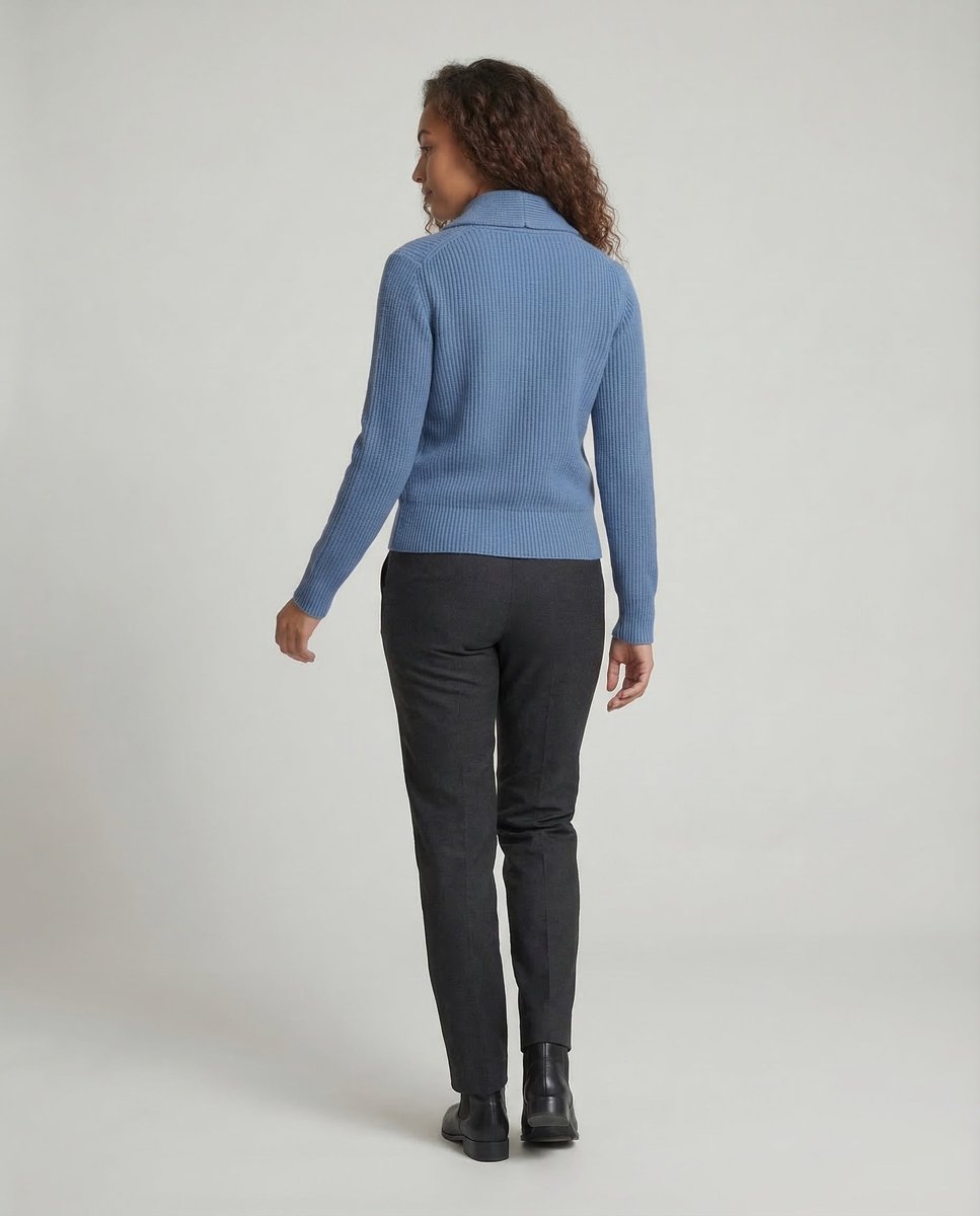 Laura | Dame Ribstrikket Cardigan med Revers og Knaplukning