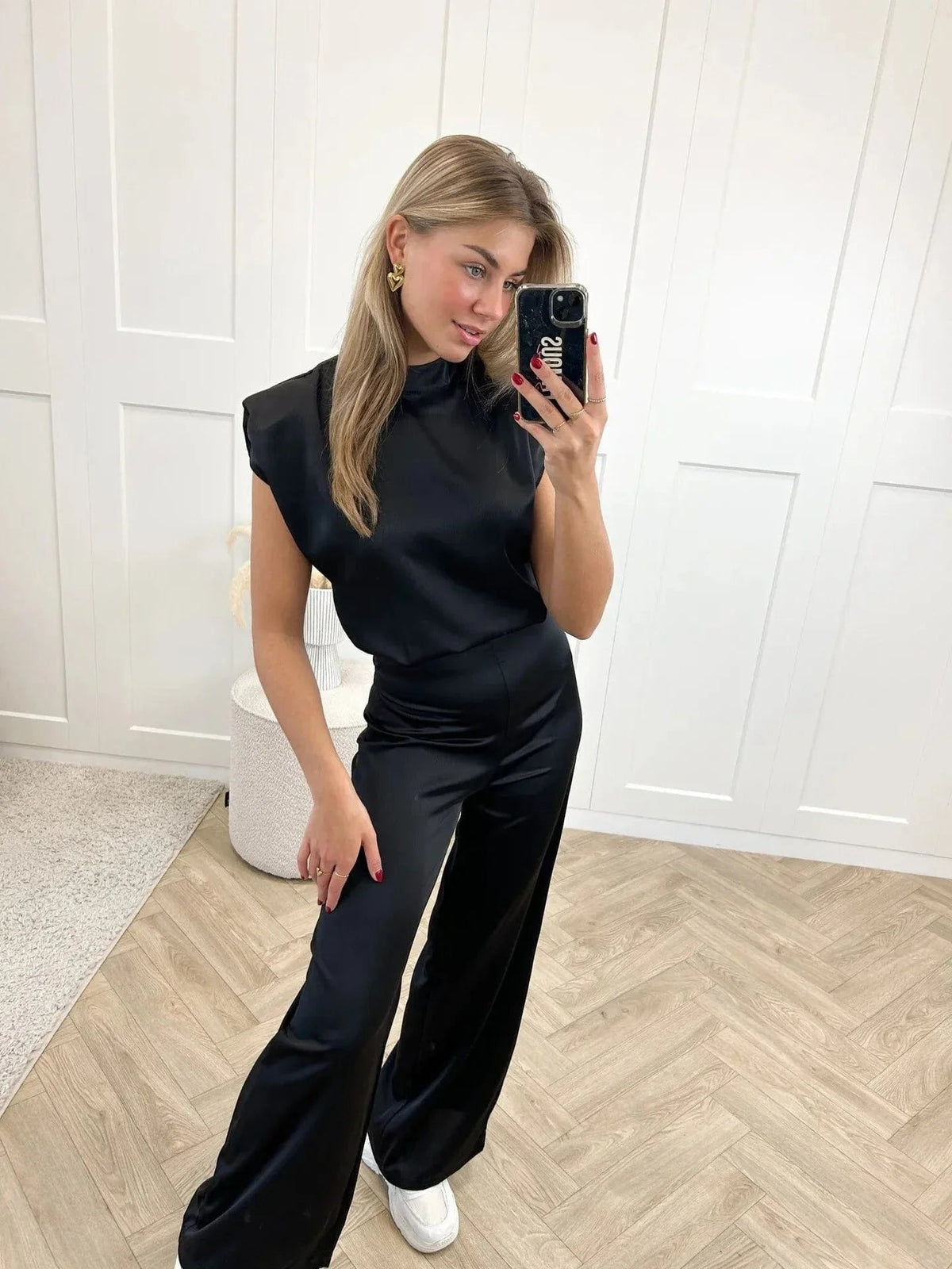 Josefine | Dame Satin Jumpsuit Brede Ben Ærmeløs Ettyksstykke