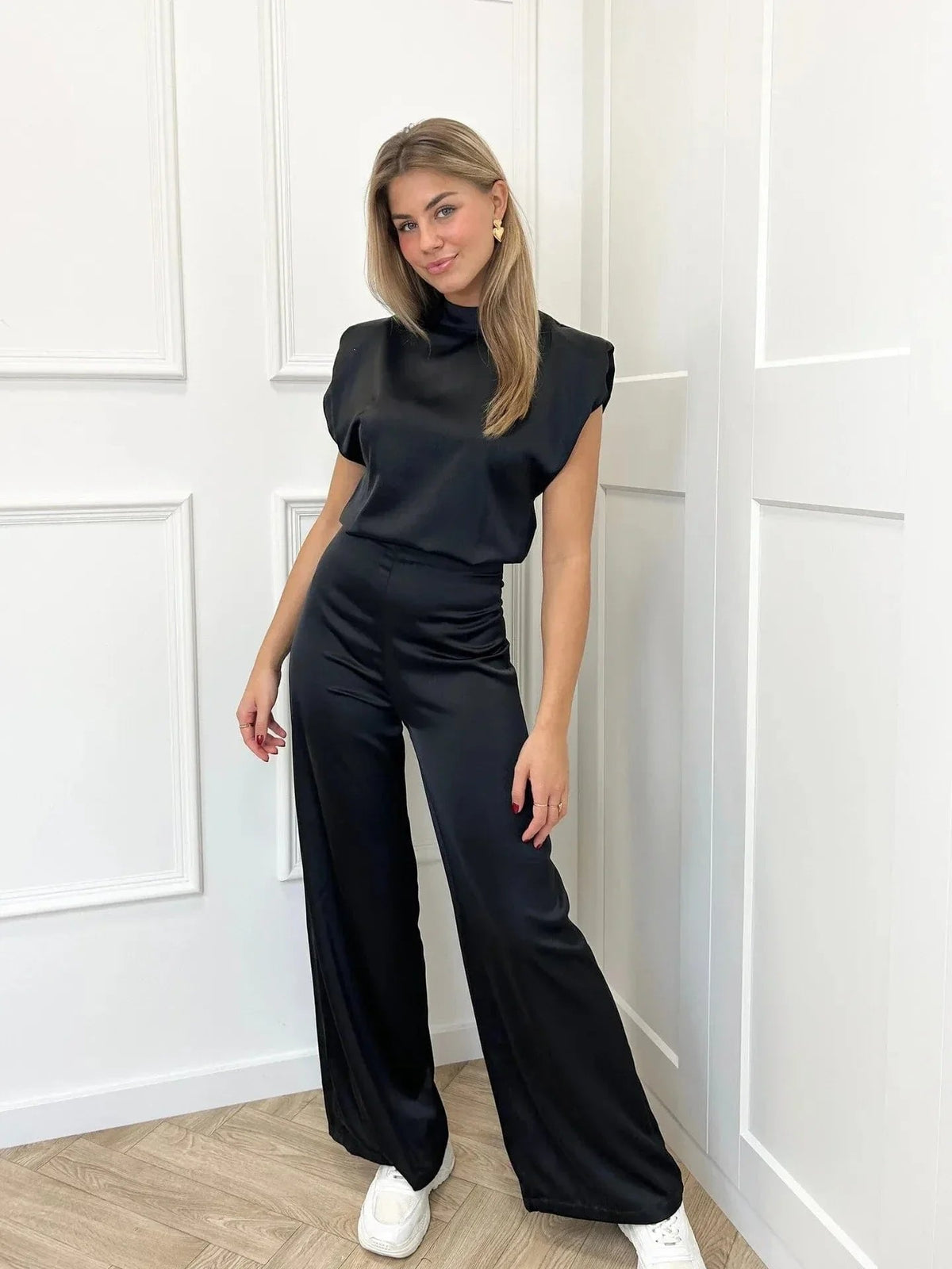 Josefine | Dame Satin Jumpsuit Brede Ben Ærmeløs Ettyksstykke