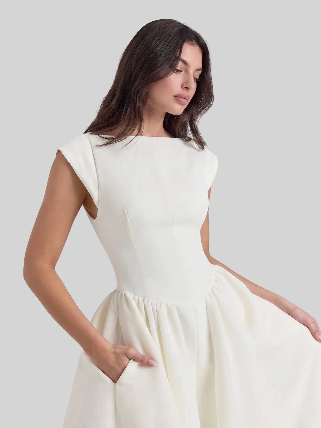 Ida | Dame Satin Midi Kjole Bådhals Korte Ærmer