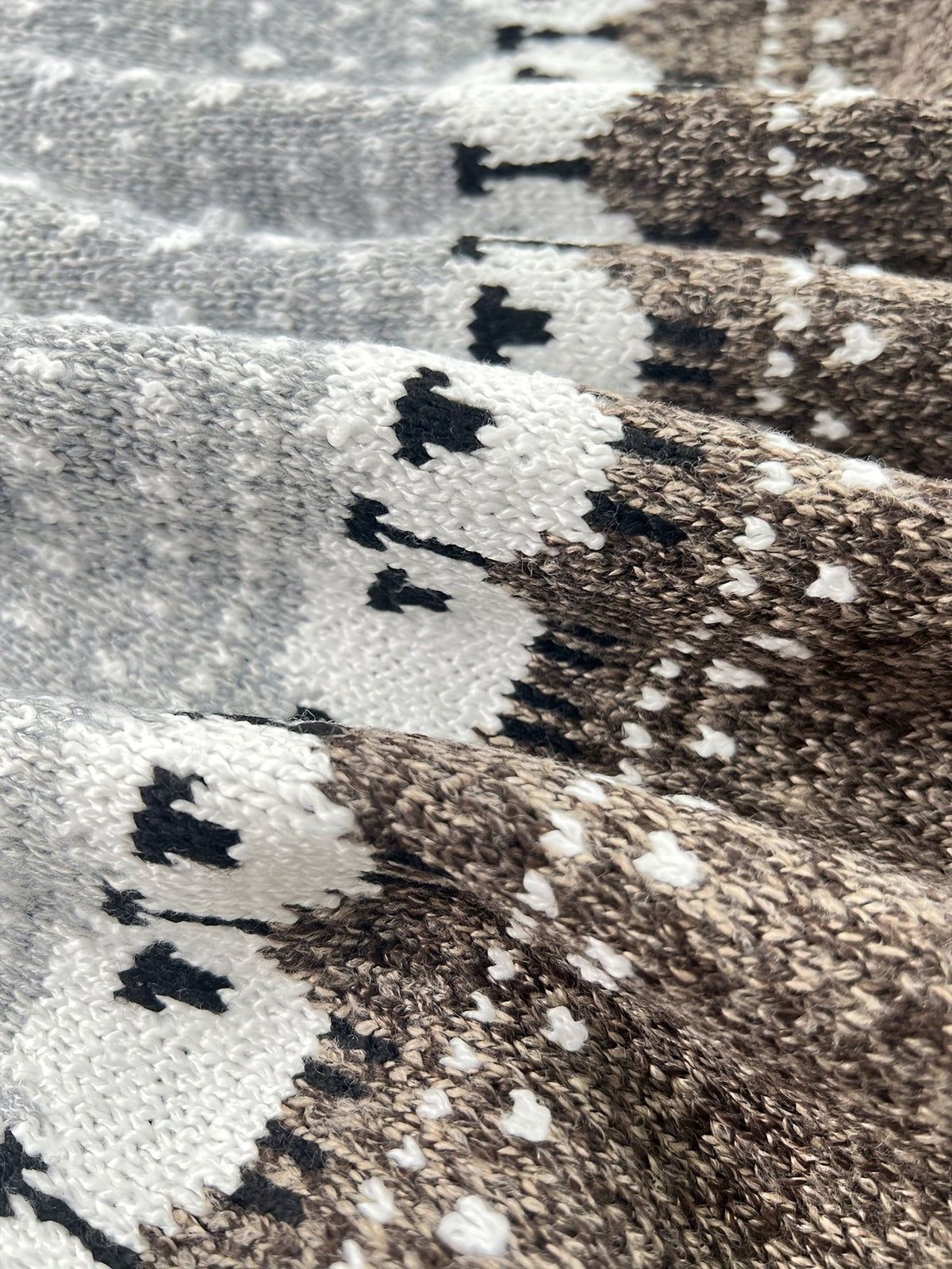 Anna | Dame Strikket Sweater med Fåre-Jacquardmønster Rundhals