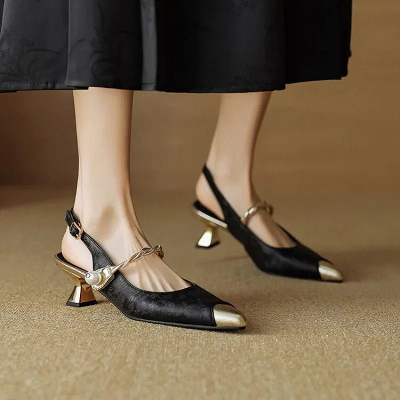 Nora | Damers Blomsterjacquard Spidstå Kitten Heel Slingback Pumps