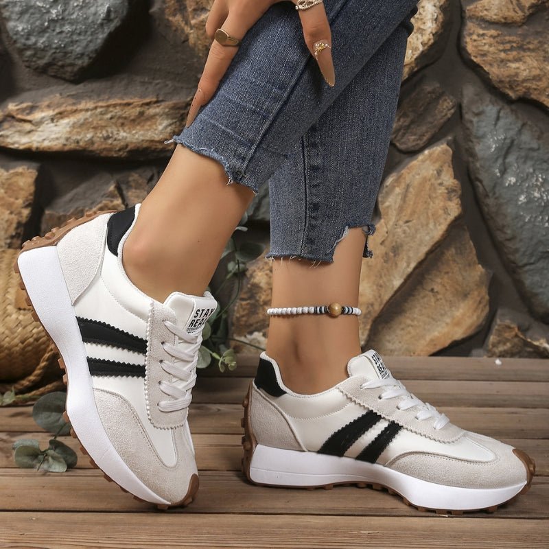 Clara | Damers Retro Platform Chunky Sneakers med Snørebånd