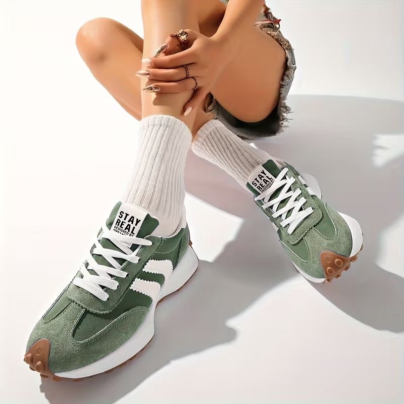 Clara | Damers Retro Platform Chunky Sneakers med Snørebånd