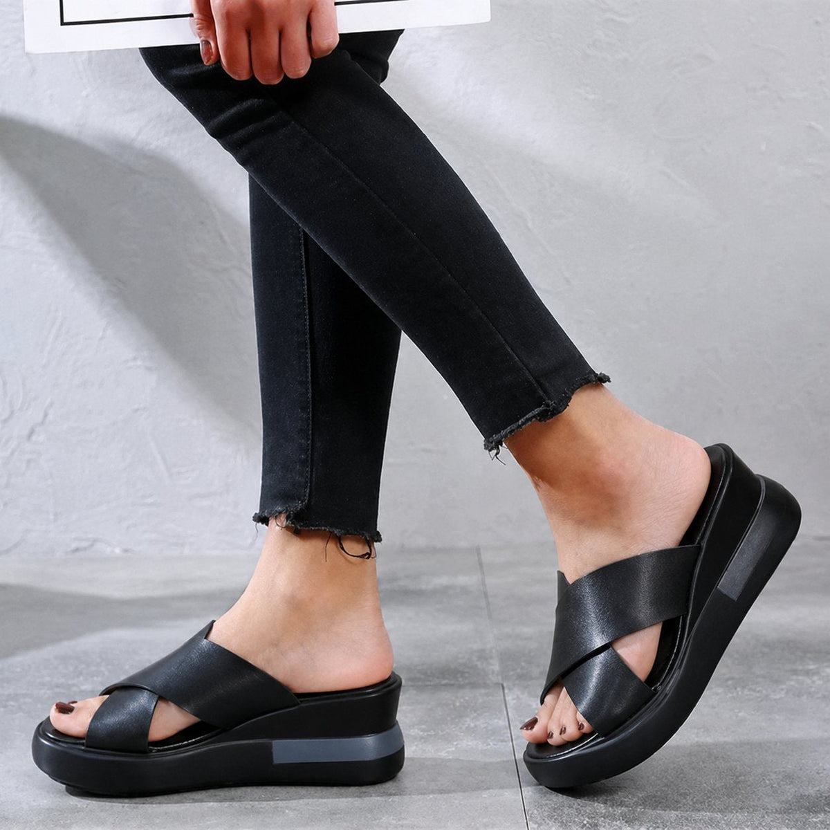 Josefine | Kvinders Polstrede Krydsrem Flade Sandaler