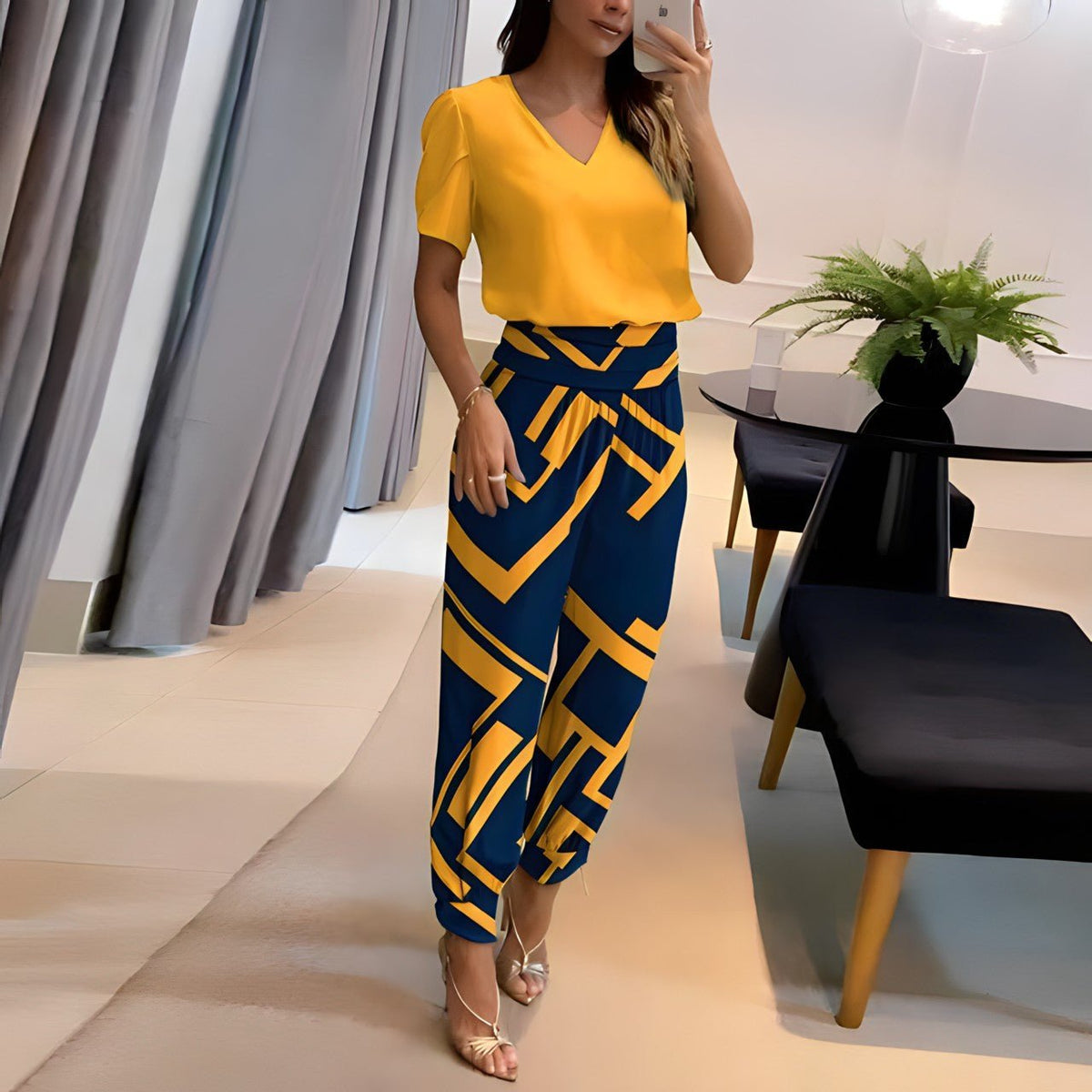 Emma | Kvinders V-hals Two-piece Set Kortermet Top Grafiske Bukser